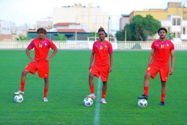 المناعي يطالب لاعبيه بـ «الجدية».. ويتسلح بـ «الشباب»