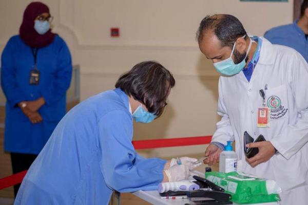 «الدفاع» تدشن مركز التطعيم ضد كورونا بالشرقية