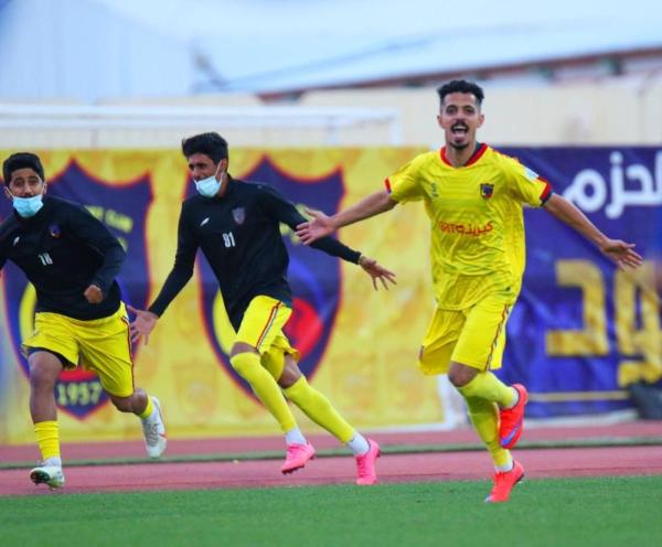 حزم الصمود ما يهمه هدير الخليج