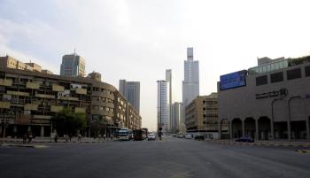 الكويت تغلق المنافذ البرية والبحرية باستثناء عمليات الشحن