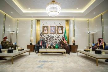 وزير الداخلية يبحث تعزيز التنسيق والتعاون مع نظيره العراقي