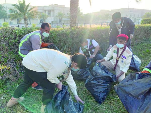 برنامج تطوعي لتنظيف منتزه جبل المريكبات