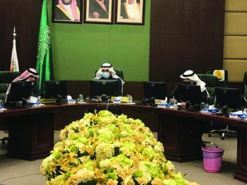 «البلدي» يناقش ترتيبات حملة إزالة الأنقاض الثانية بحاضرة الدمام