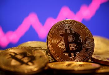بتكوين تهوي أكثر من 6% لأدنى مستوى في أسبوعين