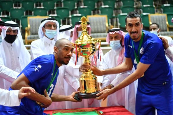 الزغيبي والبابطين يتوجان طائرة الهلال