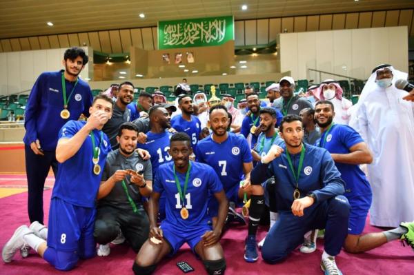 الزغيبي والبابطين يتوجان طائرة الهلال