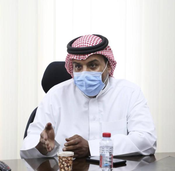 المدير الفني للاتحاد السعودي لكرة القدم يزور نادي الفتح