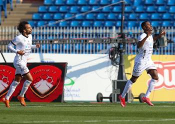 الليث يتمسك بالصدارة بثنائية ضمك