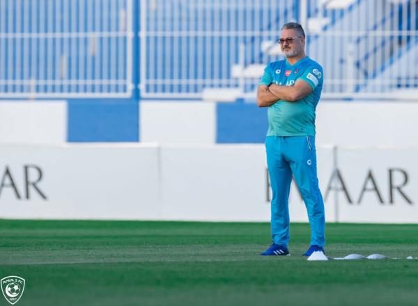 المحاور.. صداع في رأس ميكالي