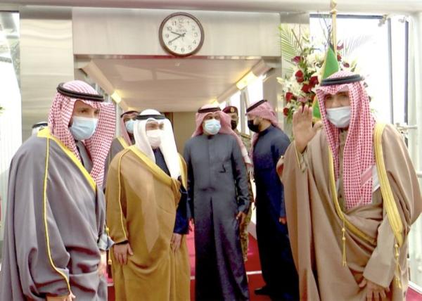 أمير الكويت يتوجه إلى أمريكا لإجراء فحوصات طبية