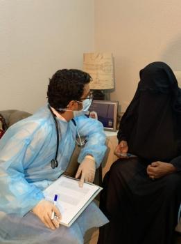 بدء تطعيم مرضى «الطب المنزلي» بجدة