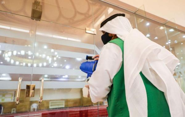 إغلاق 6 مساجد مؤقتاً في 4 مناطق بسبب كورونا