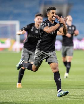 الهلال عدادهم .. دوخة!