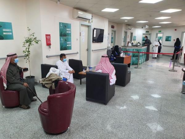 رأس تنورة.. تطعيمات بالمنازل وداخل المركبات