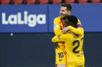 ميسي يقود برشلونة للانفراد بوصافة الليغا