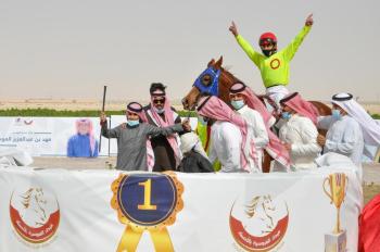 «مزهبه» يطير بكأس الحفل العشرون لفروسية الأحساء