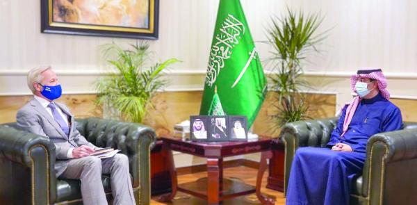 العواد يبحث أوجه التعاون مع سفير فنلندا