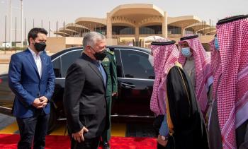 بالصور .. ملك الأردن يغادر الرياض