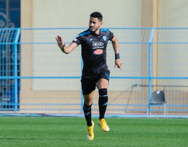 الفتح يتنفس الصعداء.. بنقاط الباطن!