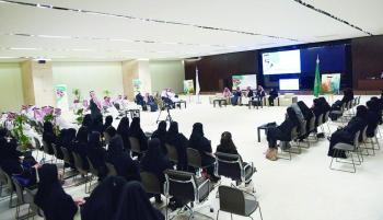 «الحوار الوطني».. شاهد على نجاح المرأة السعودية