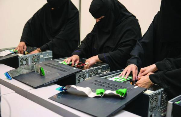 الحلقة المفقودة.. بين مخرجات التعليم.. وسوق العمل