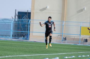 الصدارة زرقاء