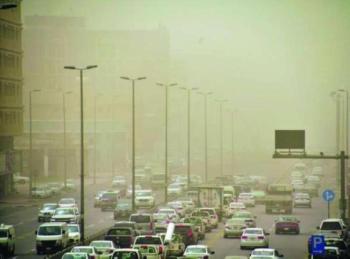 شاهد.. مواطنو الرياض يوثقون العاصفة الرملية