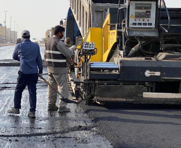 تاروت.. بدء سفلتة شارع «عبدالله بن الحارث»