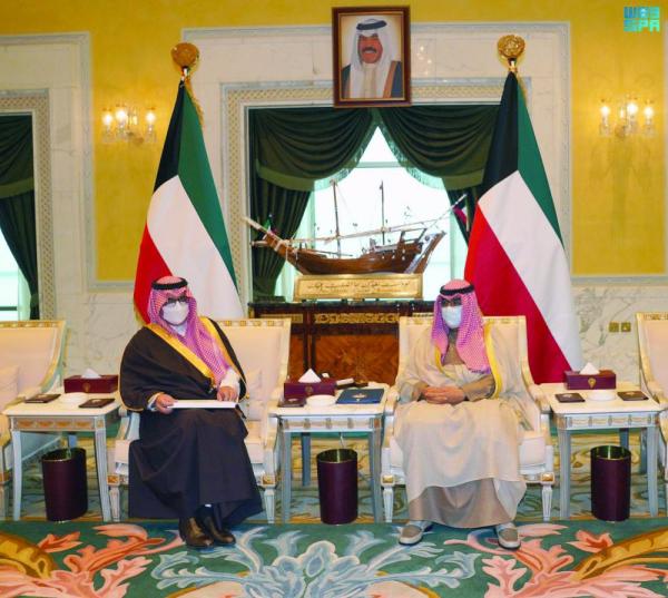 خادم الحرمين يبعث رسالة خطية لأمير الكويت