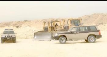 ضبط معدات نهل الرمال بغرب الدمام