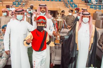 نيابة عن سمو أمير "الشرقية".. الهزاع يسلم جوائز "فروسية الخفجي"