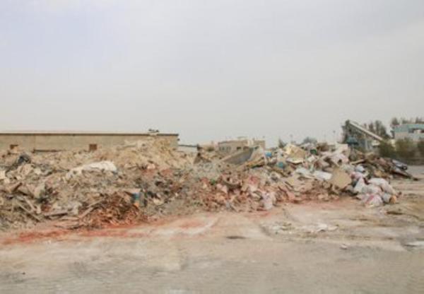 بالصور .. إزالة المباني الآيلة للسقوط وسط الدمام