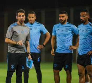 ثلاثي الفتح مروان و تي فريدي وباتنا يكتفون بالجري حول الملعب