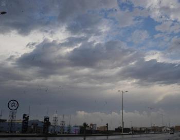 الأرصاد : سحب رعدية ممطرة على جازان حتى السابعة مساءً