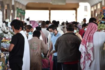 الازدحام مستمر بسوق خضار الدمام