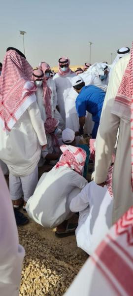 تشييع جنازة «محمد الوعيل» بحضور عدد كبير من الإعلاميين
