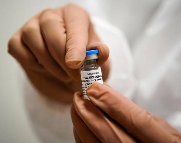 مفوض أوروبي: لسنا في حاجة للقاح الروسي