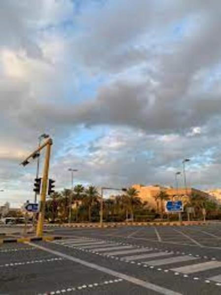 الكويت تعدل أوقات الحظر
