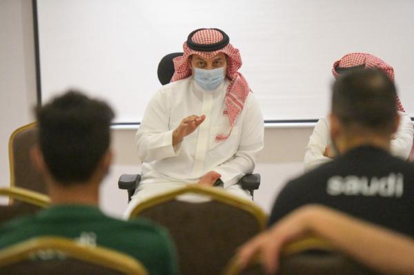 المسحل يشيد بانضباطية لاعبي الأخضر الأولمبي