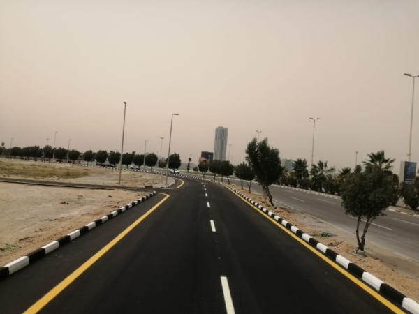 استكمال الطريق الرابط بين دواري «الرؤية» و«السلام»