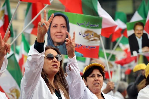 رجوي: مصممون على إسقاط «الملالي».. وخامنئي يستغل «كورونا»