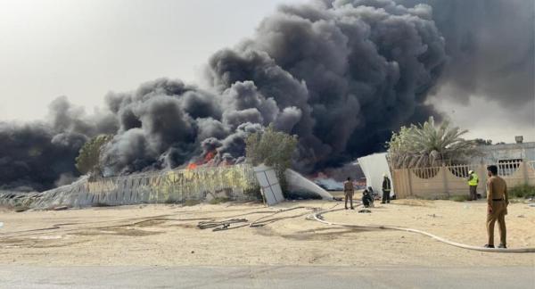 لا إصابات في حريق «مستودع إطارات» بالدمام