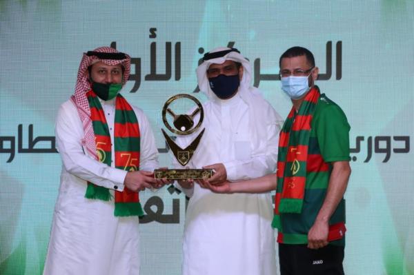 الأهلي يتوج بلقب الطاولة