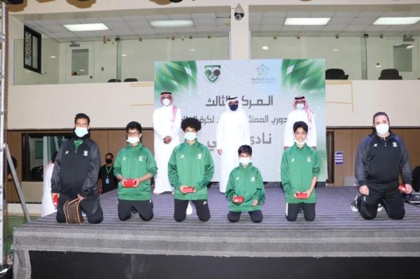 الأهلي يتوج بلقب الطاولة