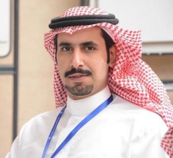 تشجير مناطق زحف الرمال على طريق «الدمام الرياض»