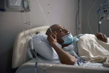 ارتفاع إصابات كورونا في أمريكا إلى 30.2 مليون 