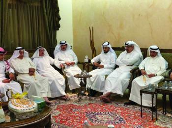 .. و«الأمير» يعقد قرانه