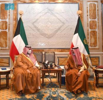 أمير الكويت يتسلم رسالة خطية من خادم الحرمين الشريفين