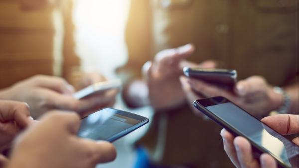 المملكة تستحوذ على 49 % من شحنات الهواتف للخليج