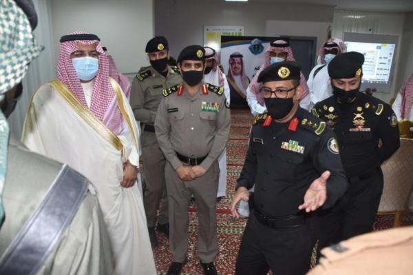 محافظ حفر الباطن يتفقد مقر الدوريات الأمنية